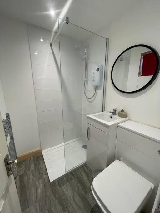 1 Bedroom Guest Suite Near City Centre. Gloucester Dış mekan fotoğraf